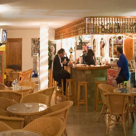 提纳弗花园公寓式酒店 3*